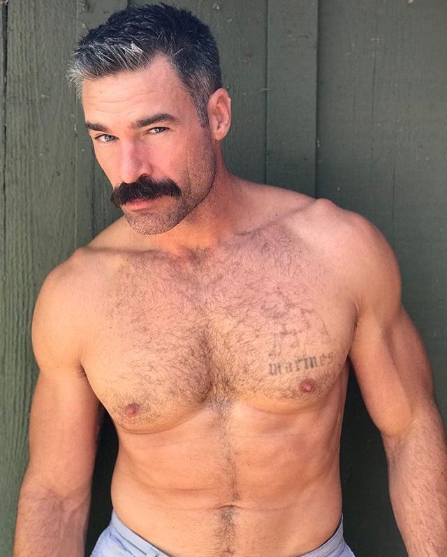 Charles Dera