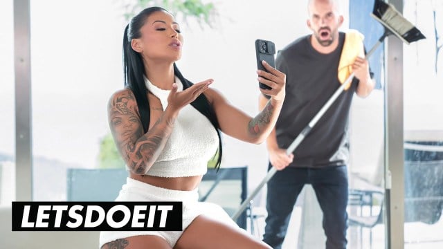 Bald man fucks mature content creator Mariana Martix