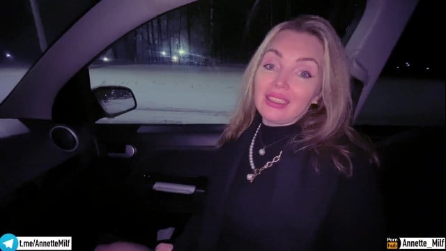 Guy picks up tipsy MILF and drives off