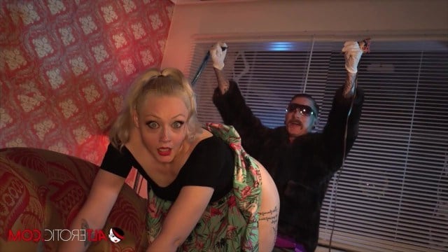 Mustachioed director offers a job and fucks a young girl's pussy