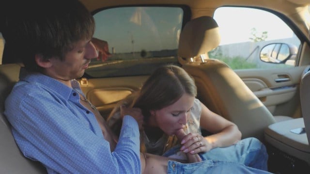 Young student spread her legs for a rich guy, getting eaten out in his car